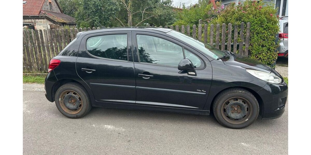 Peugeot 207 129.000 km 2.300 &euro; Römhild 98630