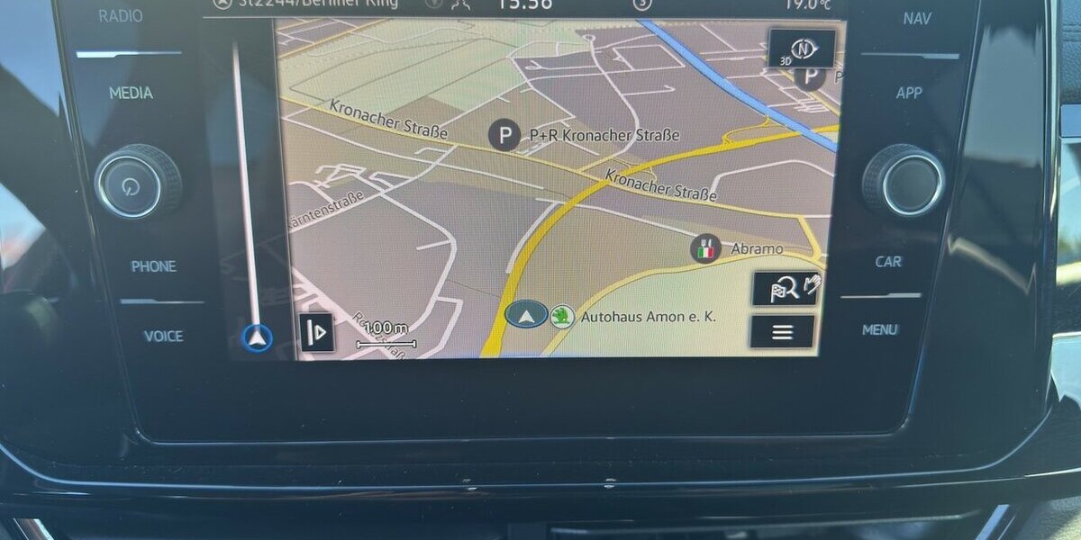 VW T-Roc R-Line Business *Pano/ACC/Navi/SHZG/LED/1.HD 22.460 km 29.990 &euro; Bamberg 96052
