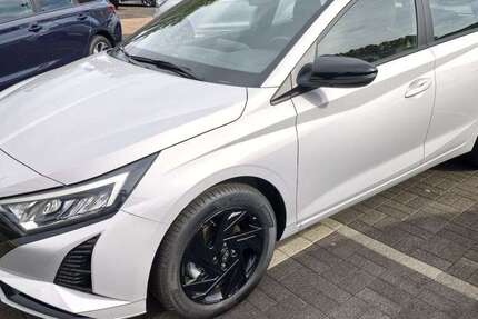 Hyundai i20 1.234 km 19.980 &euro; Paderborn 33104