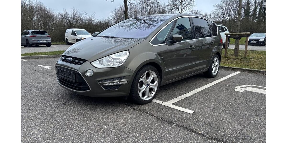 Ford S-Max 82.450 km 9.490 &euro; Wuppertal 42119