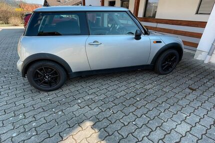 Mini ONE 188.000 km 2.400 &euro; Anger 83454