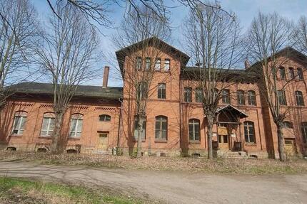 Haus Kaulsdorf - 16 Zimmer, 840 m&sup2;, 115.000&euro; | Angebot:26439483