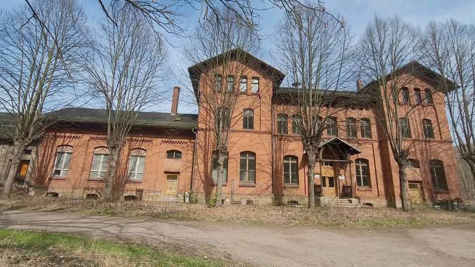 Mehrfamilienhaus, Wohnhaus Kaulsdorf - 16 Zimmer, 840 m&sup2;, 115.000&euro; | Angebot:26439483