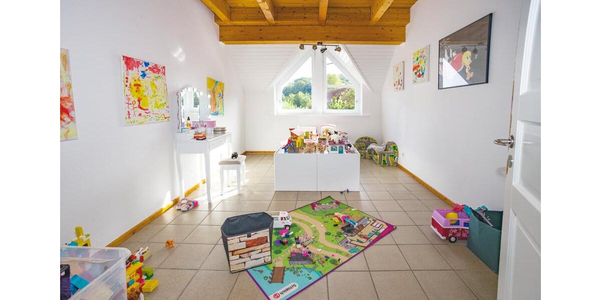 Einfamilienhaus Bad Arolsen - 12 Zimmer, 550 m&sup2;, 849.000&euro; | Angebot:22915312