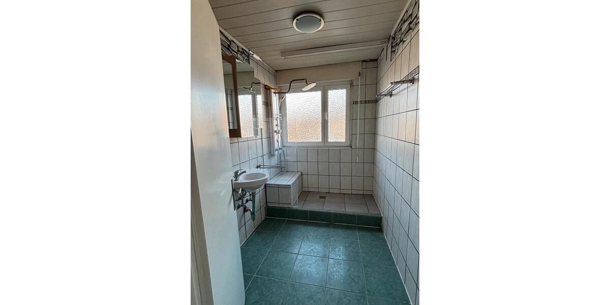 Freistehendes Einfamilienhaus mit großem Garten zur Miete! 7 zimmer