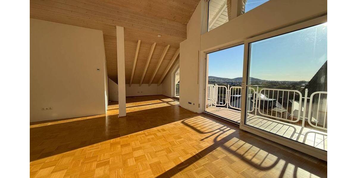 Etagenwohnung Gelnhausen - 3 Zimmer, 85 m&sup2;, 995&euro; | Angebot:26376003