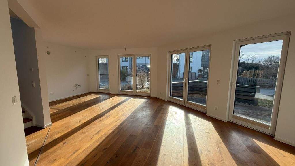 Mehrfamilienhaus, Wohnhaus Rostock Elmenhorst - 6 Zimmer, 180 m&sup2;, 785.000&euro; | Angebot:24632610