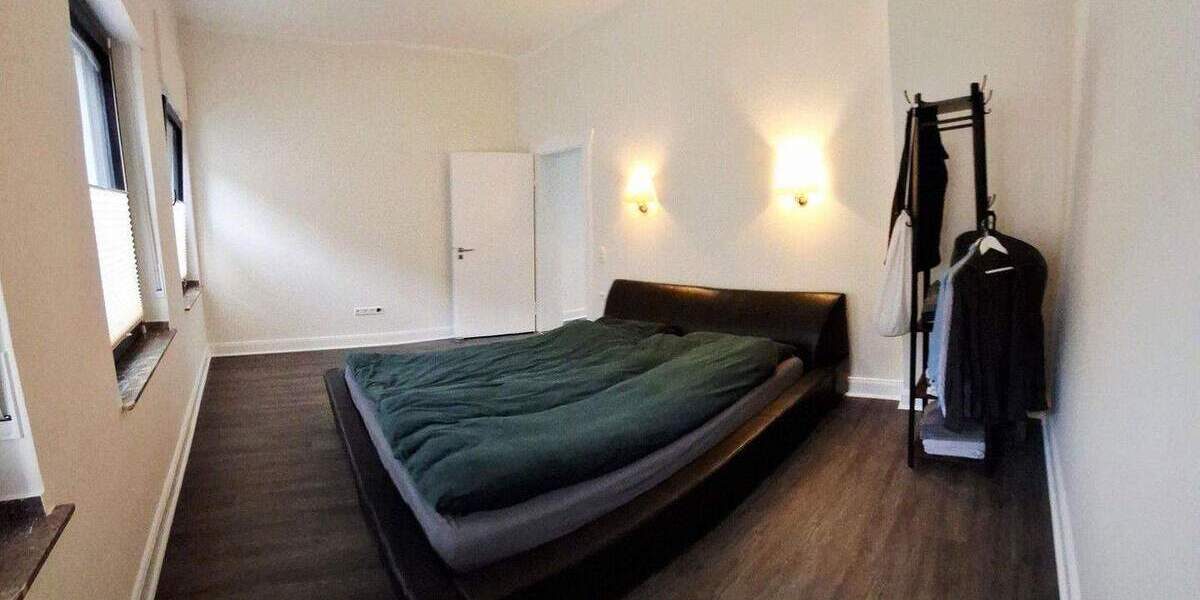 Bieterverfahren! zentrales Wohnjuwel: kernsaniertes Reihenhaus mit Solar, Kamin & Klima 3 zimmer