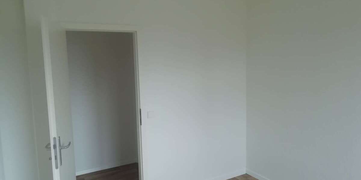 2 Zimmer Wohnung mit Einbauküche und Garage optional! - Hochparterre Galenbeck Sandhagen | Angebot:19552806