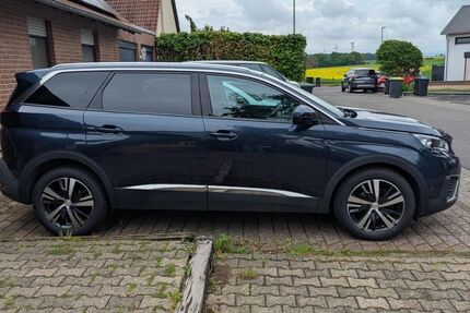Peugeot 5008 111.000 km 15.200 &euro; Vettweiß 52391