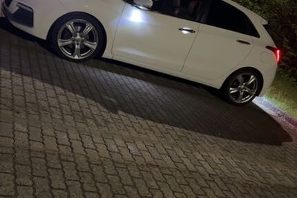 Hyundai i30 166.280 km 9.500 &euro; Weißenburg 91781