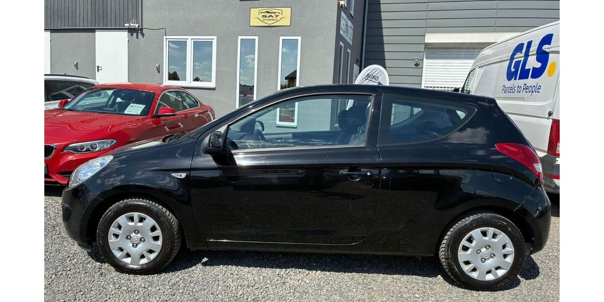 Hyundai i20 100.000 km 3.990 &euro; Euskirchen 53881