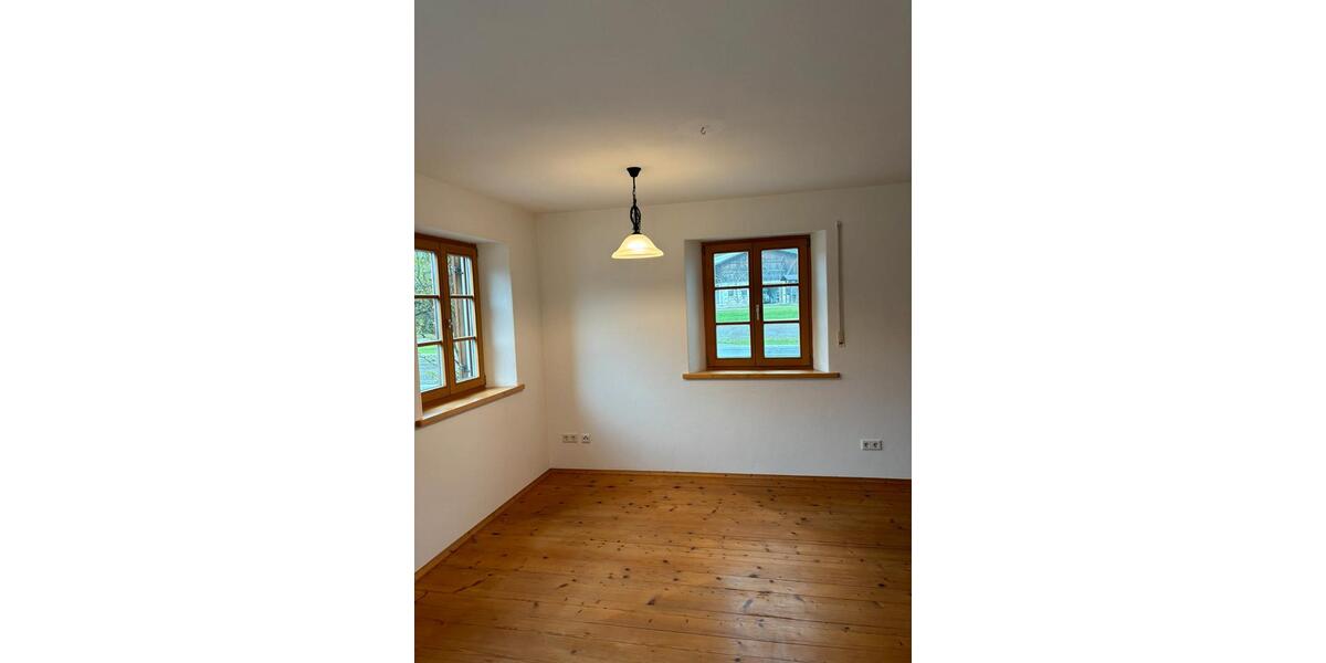 Erdgeschoßwohnung Bad Aibling - 2.5 Zimmer, 88 m&sup2;, 960&euro; | Angebot:26245288