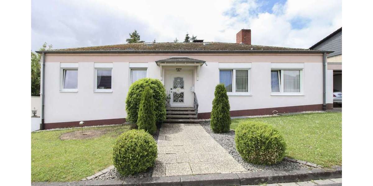 Einfamilienhaus Bitburg - 7 Zimmer, 282 m&sup2;, 560.000&euro; | Angebot:27252050