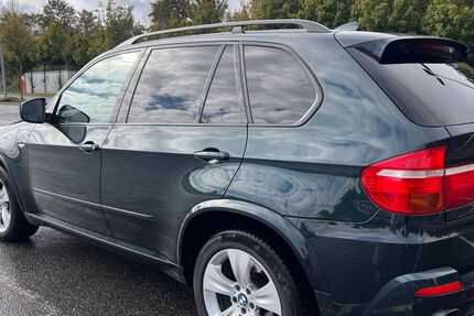 BMW X5 280.000 km 9.100 € Hamburg 22761