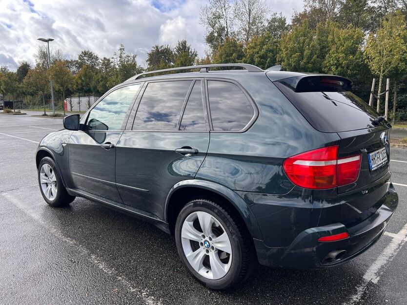 BMW X5 280.000 km 9.100 € Hamburg 22761