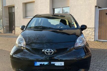 Toyota Aygo (X) 128.654 km 2.990 &euro; Neckargemünd 69151