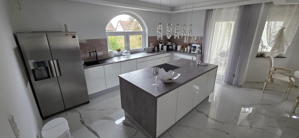 Etagenwohnung Fürth Atzenhof - 3 Zimmer, 110 m&sup2;, 2.100&euro; | Angebot:24370177
