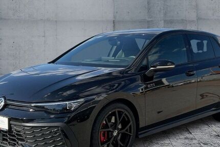 VW Golf 8.081 km 37.950 € Hof 95030