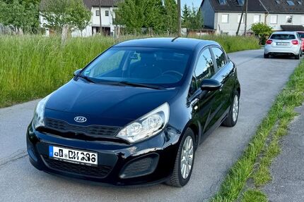 Kia Rio 157.951 km 4.600 &euro; Mülheim an der Ruhr 45472