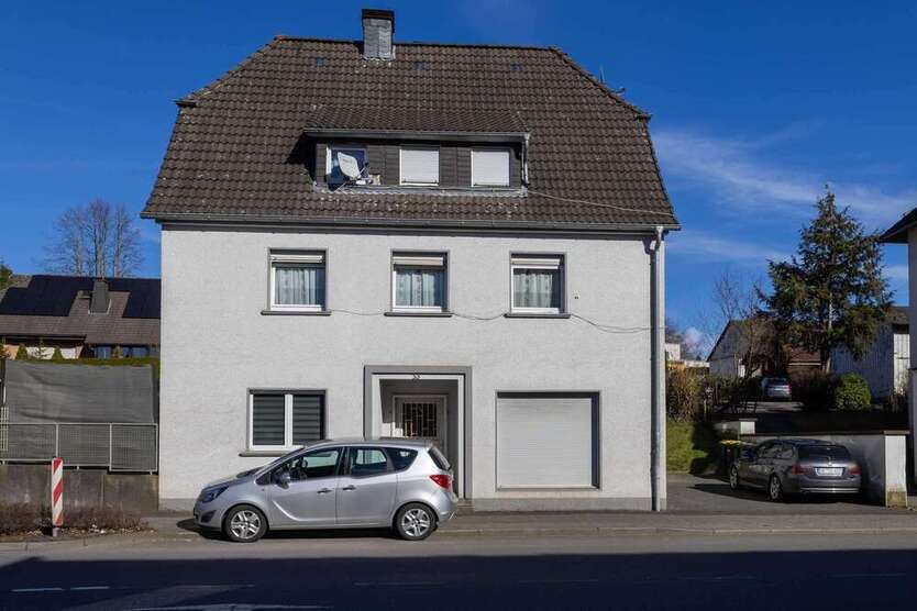 Haus zum Kaufen in Wenden Gerlingen 350.000 € 255 m²