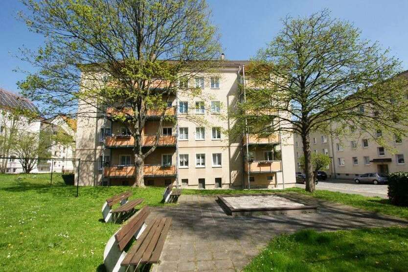 Wohnung zum Mieten in Plauen 357,60 € 67.6 m²