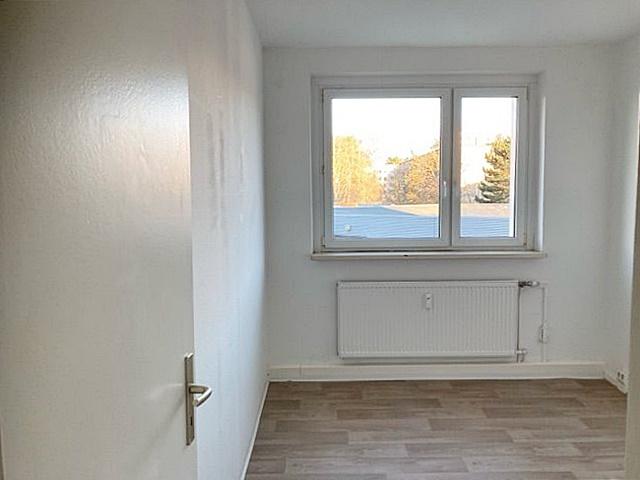 Etagenwohnung Hermsdorf - 3 Zimmer, 61 m&sup2;, 350&euro; | Angebot:24510246