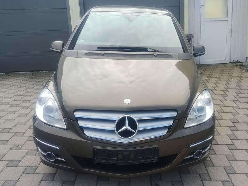 Mercedes-Benz 170 151.000 km 5.400 € Boos 87737