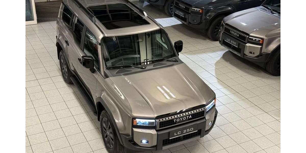 Toyota Land Cruiser 4.080 km 88.595 &euro; Poing bei München 85586