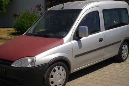 Opel Combo 120.751 km 2.400 &euro; Regensburg 93055