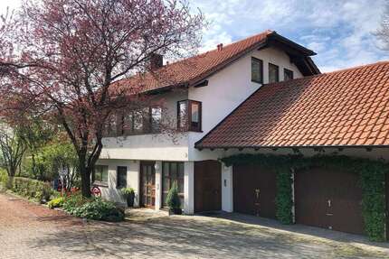 Haus Erbach - 8.5 Zimmer, 250 m&sup2;, 849.500&euro; | Angebot:26487401