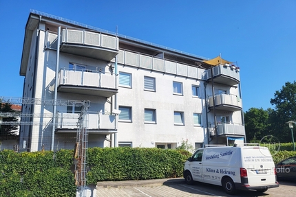 PROVISIONSFREIE DACHGESCHOSSWOHNUNG MIT WEITBLICK UND STELLPLATZ ALS KAPITALANLAGE! 4 zimmer