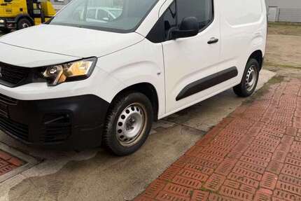 Peugeot Partner 179.000 km 7.499 &euro; Emstek 49685