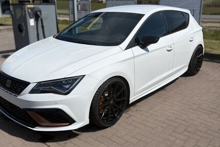Seat Leon 89.000 km 21.500 &euro; Mönchpfiffel-Nikolausrieth 06556