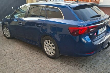 Toyota Avensis 110.000 km 14.200 &euro; Uhldingen-M./Bodensee 88690
