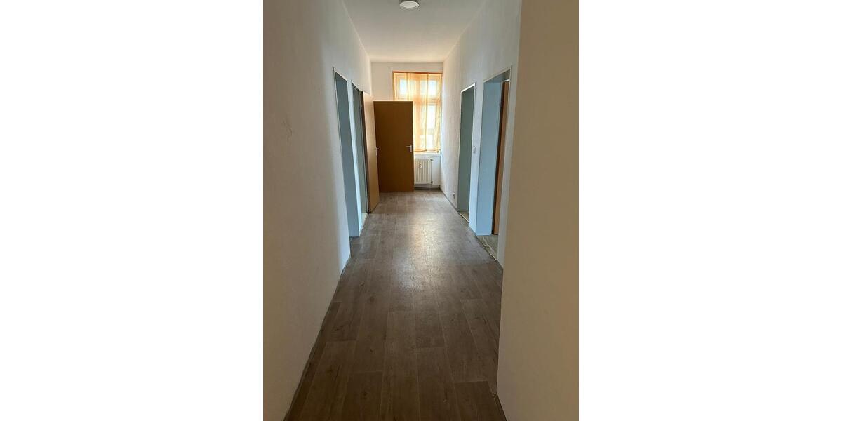 Dachgeschoßwohnung Bergen an der Dumme - 6 Zimmer, 160 m&sup2;, 885&euro; | Angebot:25348919