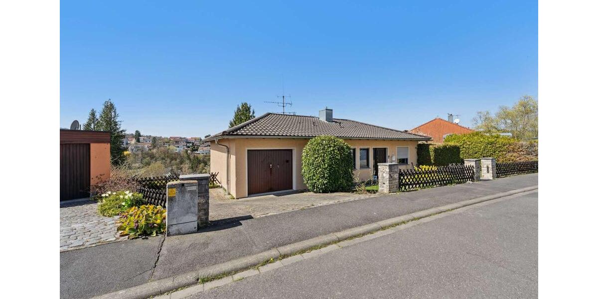 Einfamilienhaus Würzburg Dürrbachau - 8 Zimmer, 208 m&sup2;, 2.700&euro; | Angebot:26185050