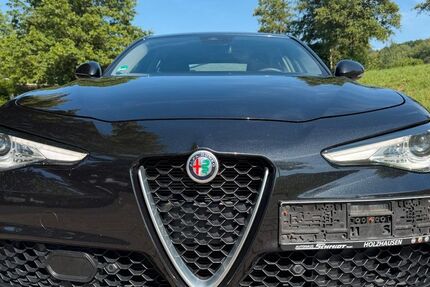 Alfa Romeo Giulia 117.000 km 23.800 &euro; Wilnsdorf-Rudersdorf 57234