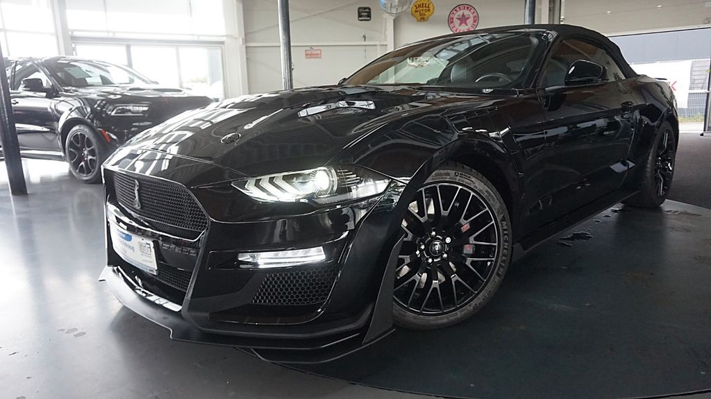 Ford Mustang 33.757 km 40.900 &euro; Pfungstadt 64319