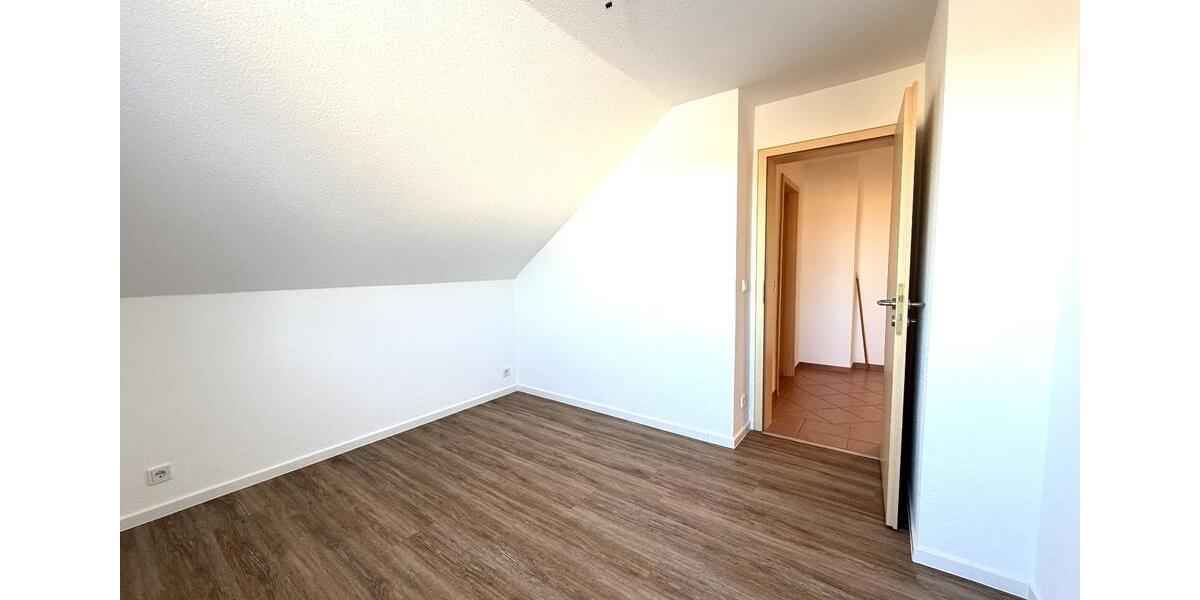 Dachgeschoßwohnung Hofbieber - 3 Zimmer, 82 m&sup2;, 169.500&euro; | Angebot:23110462