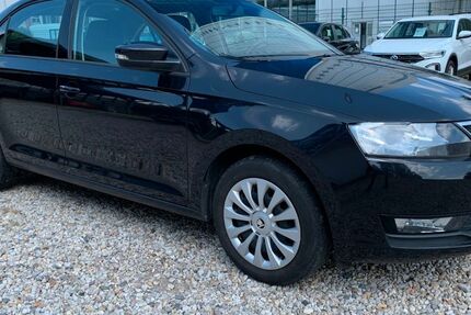 Skoda Rapid 37.800 km 9.950 &euro; Berlin-Spandau 13597
