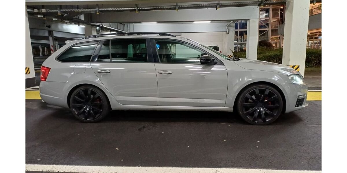 Skoda Octavia 194.000 km 12.600 &euro; Esslingen am Neckar 73733