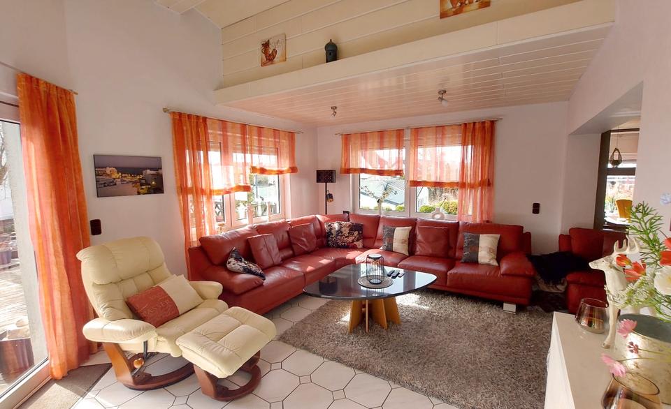 Einfamilienhaus Bad Berleburg - 5 Zimmer, 214 m&sup2;, 275.000&euro; | Angebot:26989357