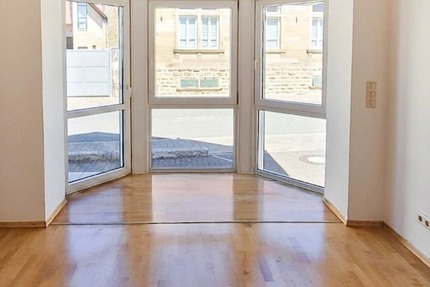 Lichtdurchflutete 2-Zimmer-Wohnung mit Balkon & Stellplatz in Kallstadt–Eigennutzung oder Vermietung - Wohnung Kallstadt | Angebot:26249273