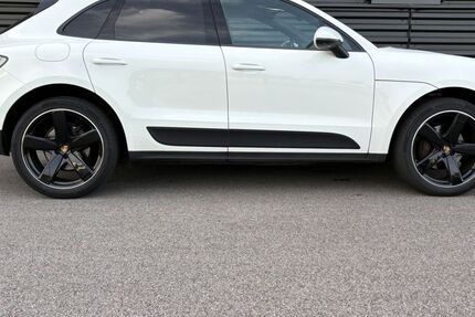 Porsche Macan 22.700 km 49.780 &euro; Passau 94032
