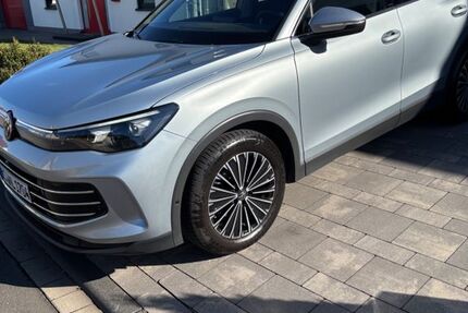 VW Tiguan 27.000 km 34.700 &euro; Baunatal 34225