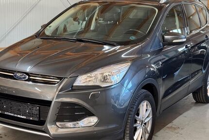 Ford Kuga 144.000 km 11.900 &euro; Denkingen 78588