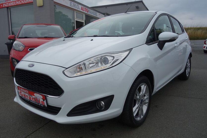 Ford Fiesta 98.000 km 6.990 € Hof 95030