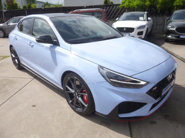 i30