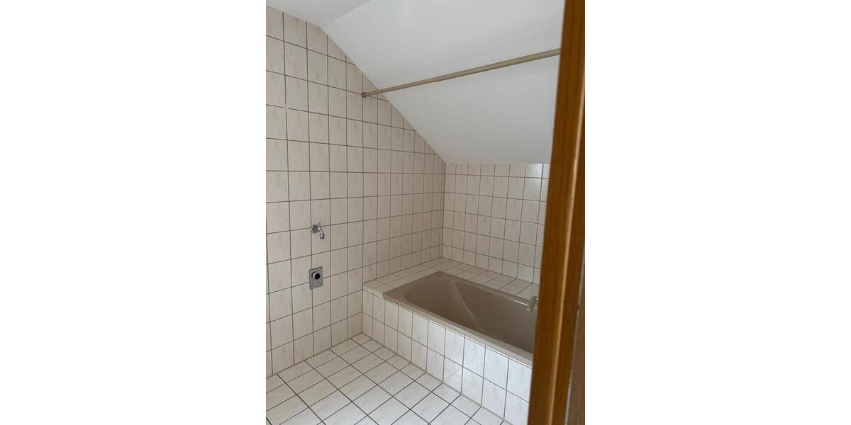 Dachgeschoßwohnung Trossingen - 2 Zimmer, 50 m&sup2;, 156.000&euro; | Angebot:26578490